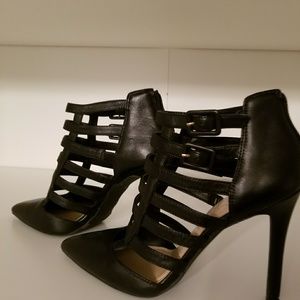 Jessica Simpson caged  heels